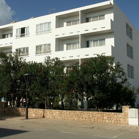 Apartamentos Maria - Formentera Vacaciones Es Pujols Exterior photo